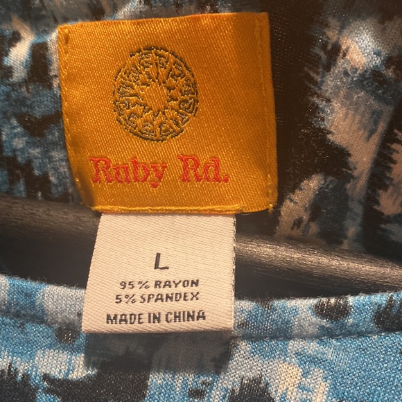 🥳Ruby Rd 3/4 sleeve top. Size Large - Picture 3 of 7